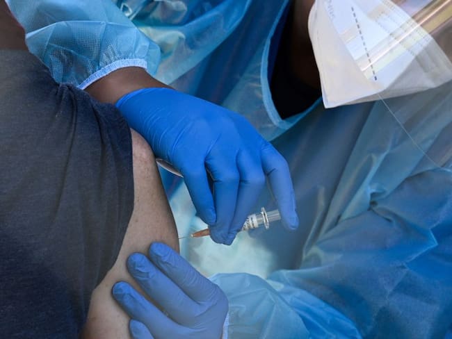 Francia, México y EE.UU. se preparan para iniciar jornadas de vacunación