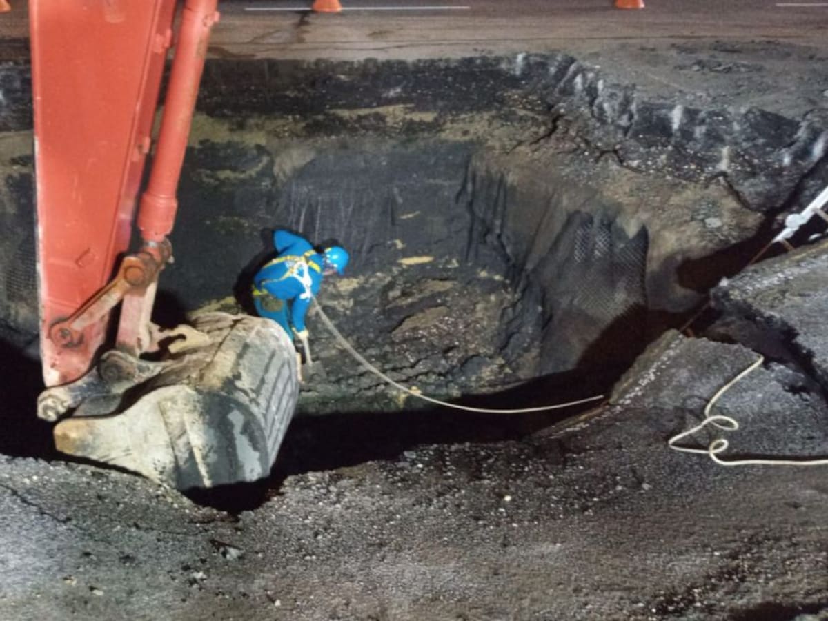 Autopista Norte Bogotá: cierre en carriles y TransMilenio por tubo roto