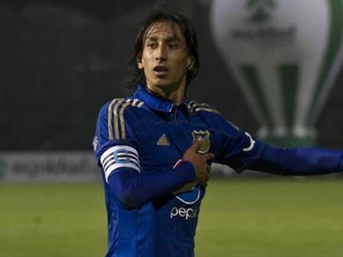No he pensado en cambiar de equipo, hay que afrontar el momento: Robayo
