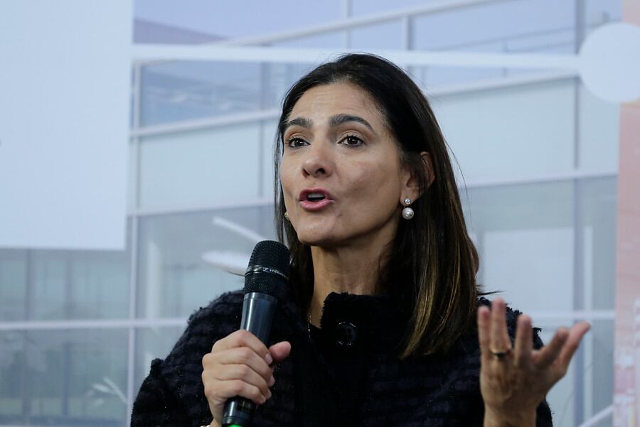 “Es una tragedia que nunca debió ocurrir”: ministra de Transporte sobre accidente de bus en Santander