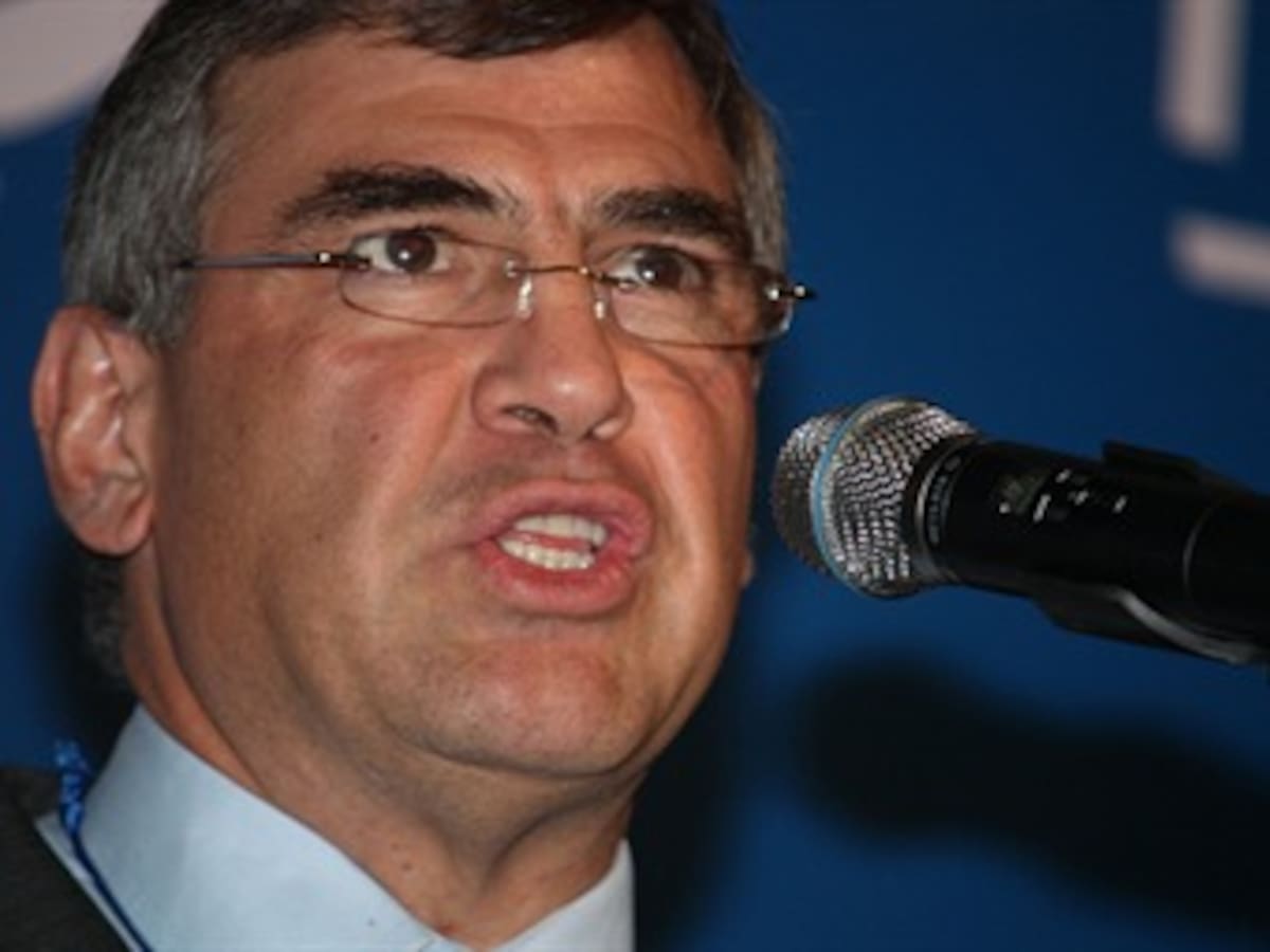 Fórmula vicepresidencial de Noemí dice que sí giró dineros para campañas pero desconoce su destino