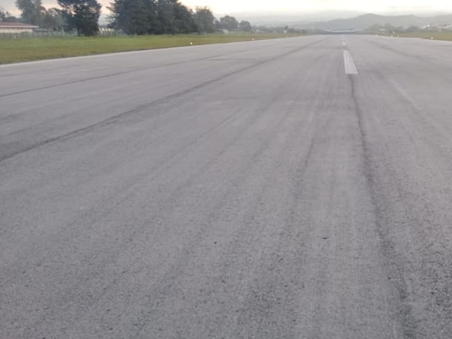 Hay presencia de ceniza volcánica en el Aeropuerto Guillermo León Valencia de Popayán. Crédito: Aeronáutica Civil.