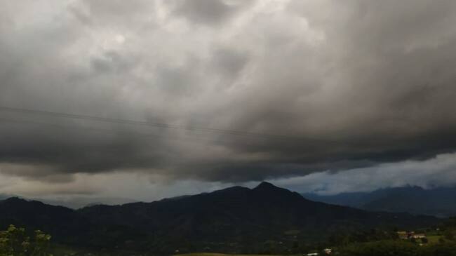 Paisaje en la vía Armenia-Pereira