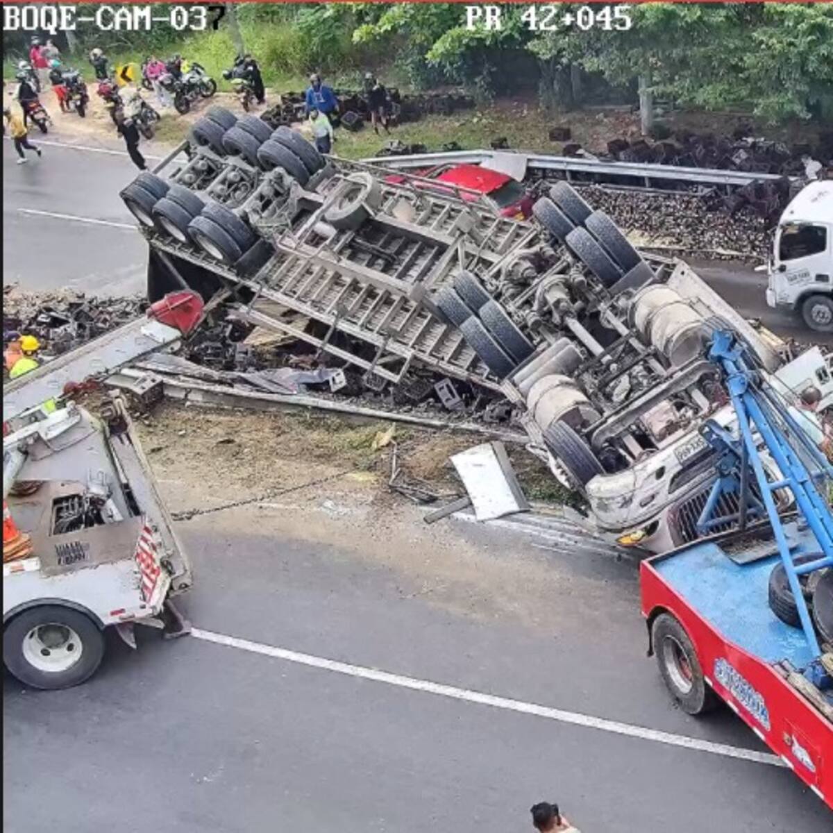 Volcamiento de tractocamión en el túnel de Sumapaz provoca cierre de la vía Bogotá–Girardot