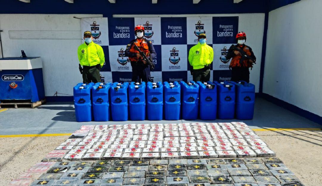 La embarcación fue abandonada por sus tripulantes en un mangle del sector de la Bahía de Barbacoas