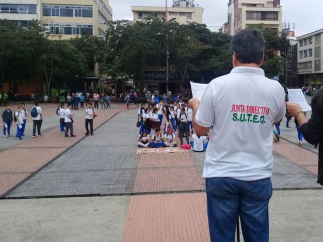 Docentes y estudiantes del Quindío protestaron por promesas incumplidas del gobierno
