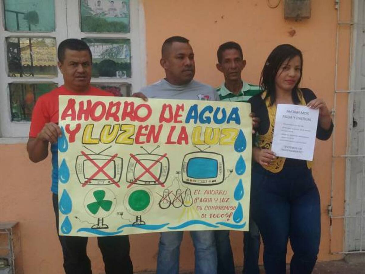 Residentes del barrio La Luz, emprenden campaña para ahorro de energía