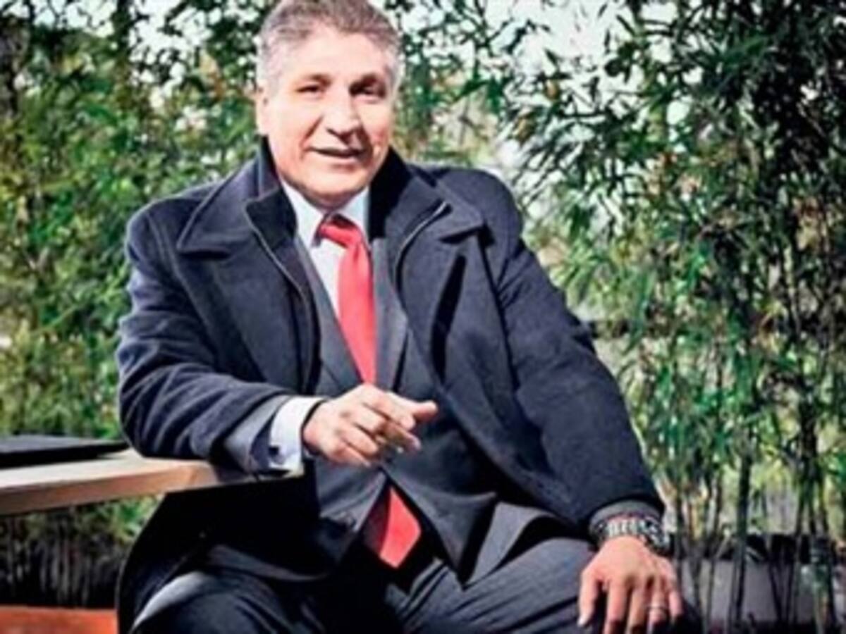 Policía acata orden de pedir disculpas a Sigifredo López