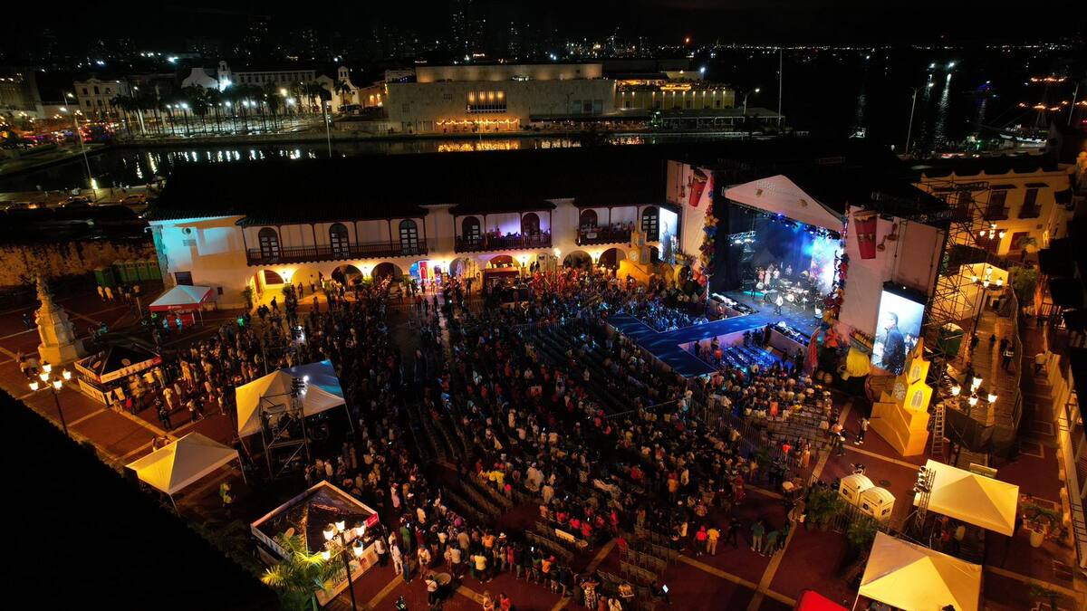 Cartagena celebró su 'Noche de tradición festiva' con las reinas de la Independencia