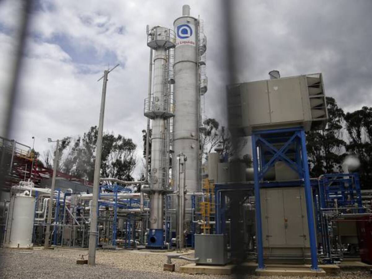 Colombianos pagamos un millón de dólares diarios por cargo de energía