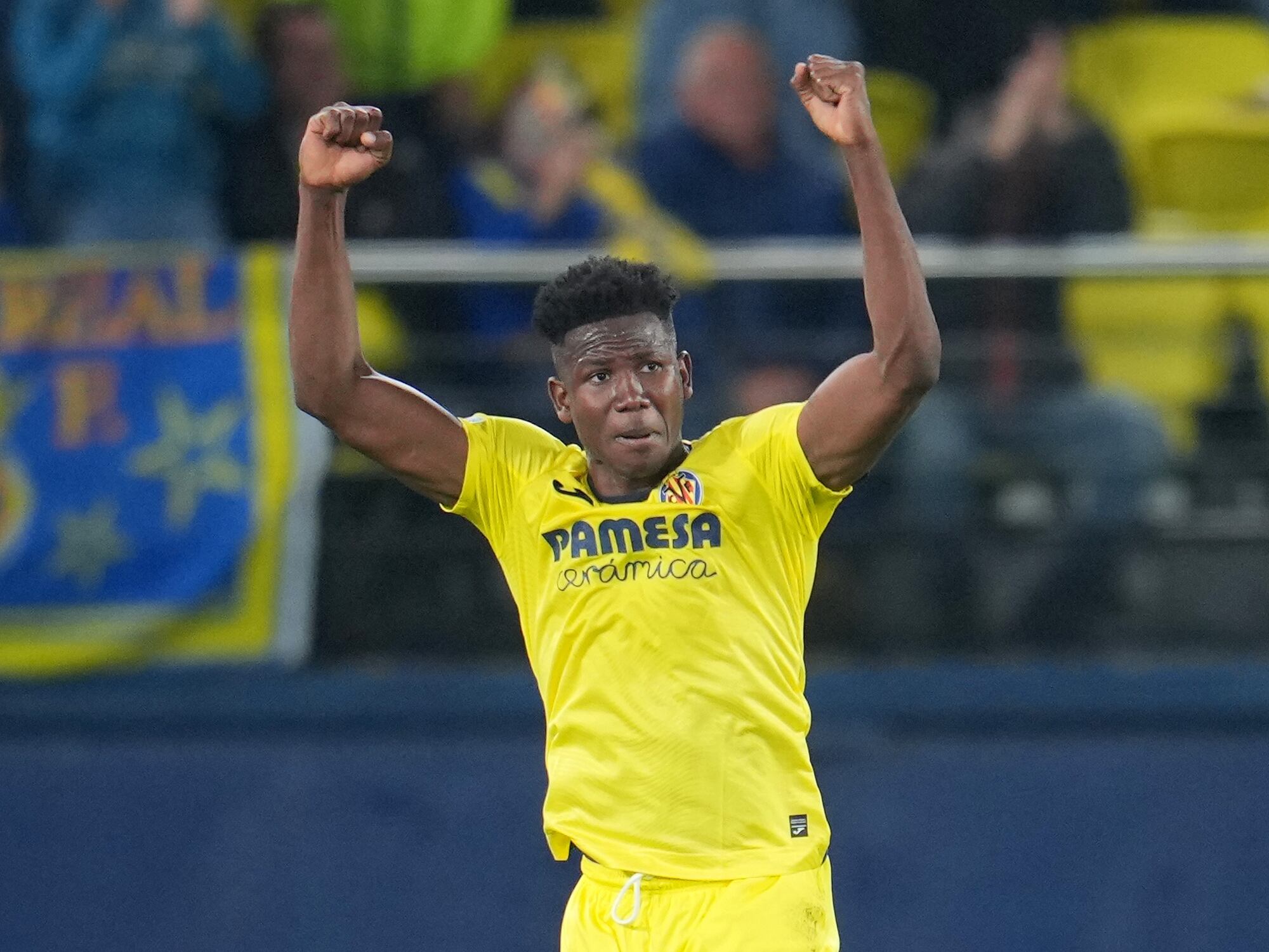 Yerson Mosquera festeja su primer gol con el Villarreal. (Photo by Aitor Alcalde/Getty Images)