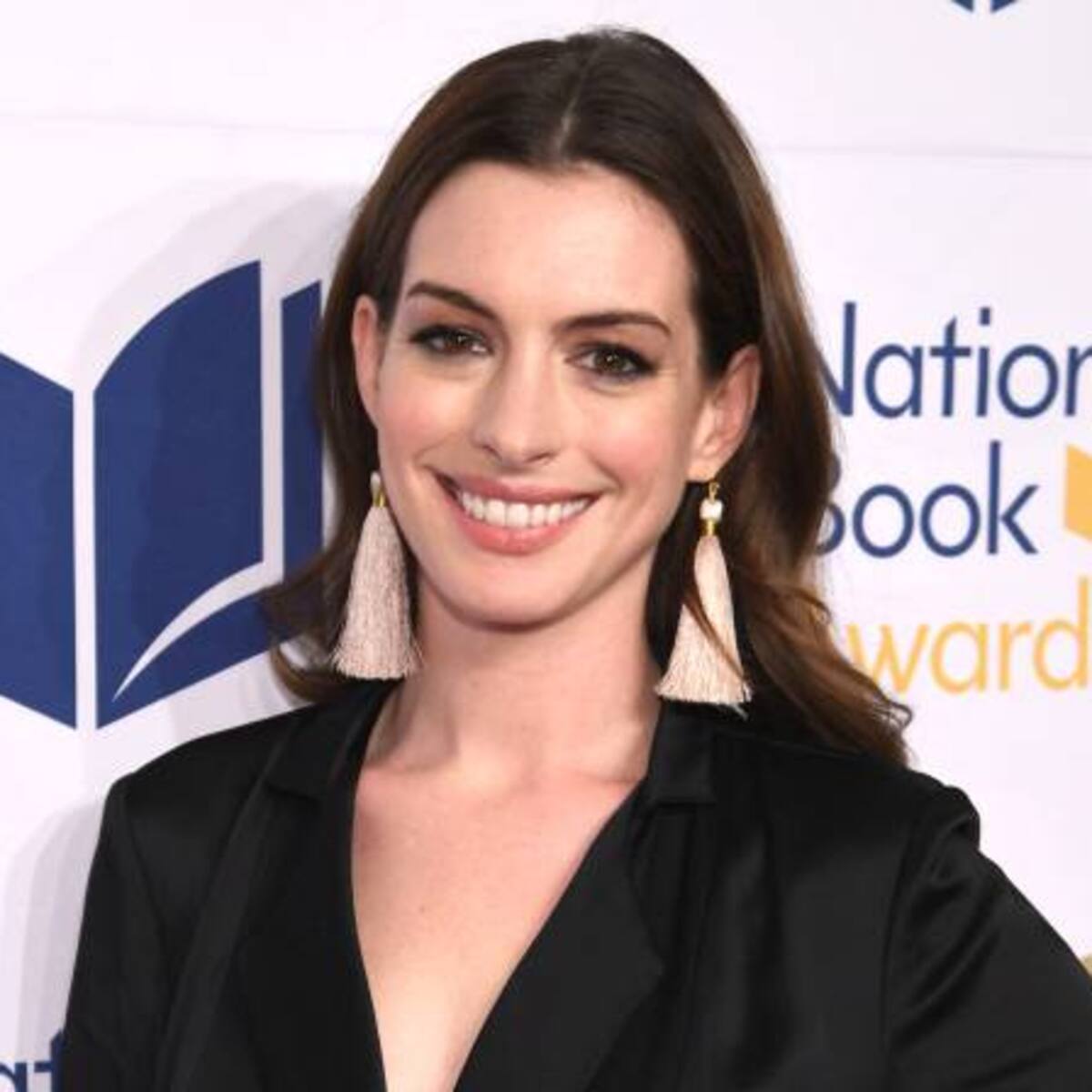 La razón por la que Anne Hathaway está subiendo de peso