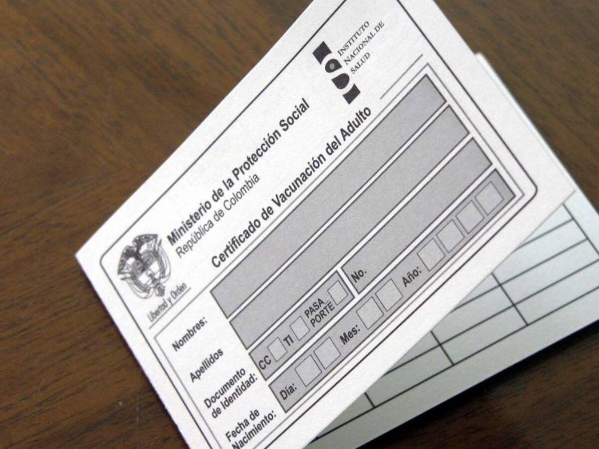 Las autoridades de salud denuncian la falsificación de carné de vacunación