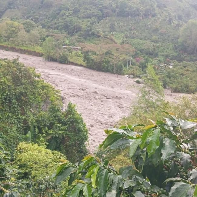 Los organismos de emergencia del municipio continúan evaluando el alcance de las afectaciones.