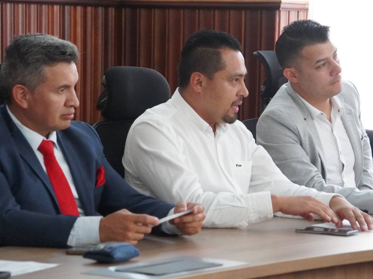 ACC y autoridades de Tumaco logran acuerdo para ingreso de vehículos de carga al puerto