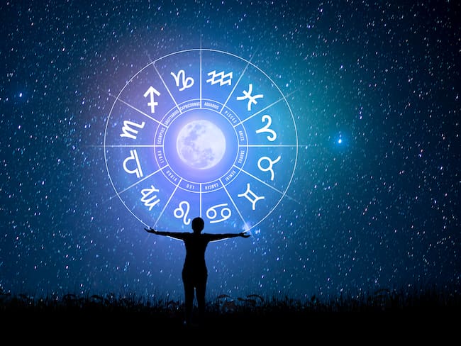 Signos del zodiaco en un círculo del horóscopo (Foto vía GettyImages)