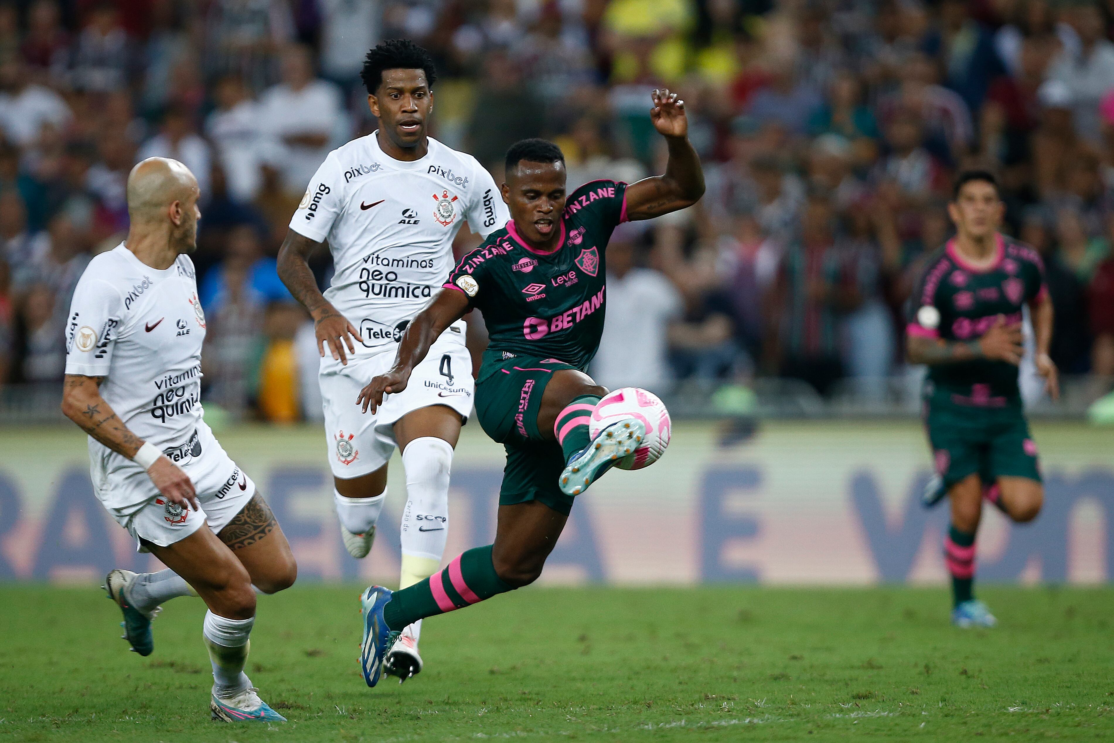 Jhon Arias con Fluminense ante Corinthians (Photo by Wagner Meier/Getty Images)