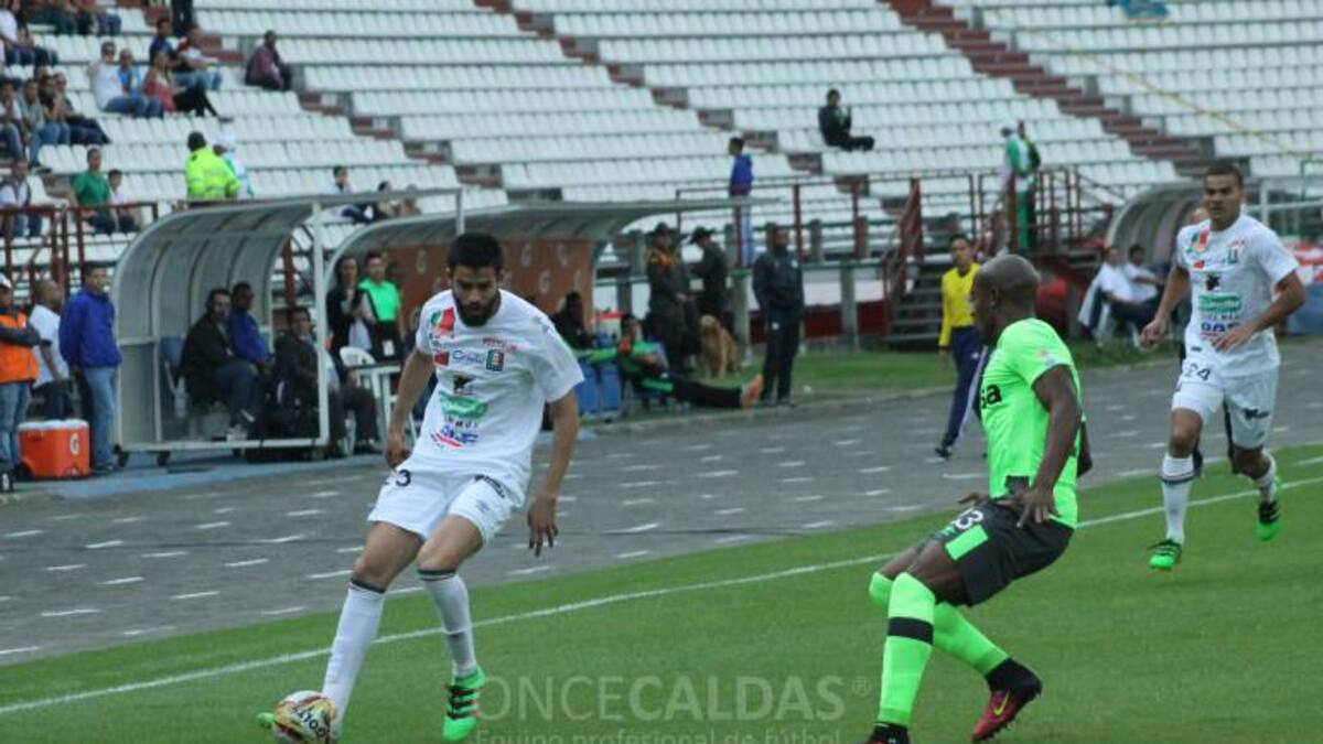 La hinchada salió feliz con el imponente triunfo del Once Caldas al Deportivo Cali
