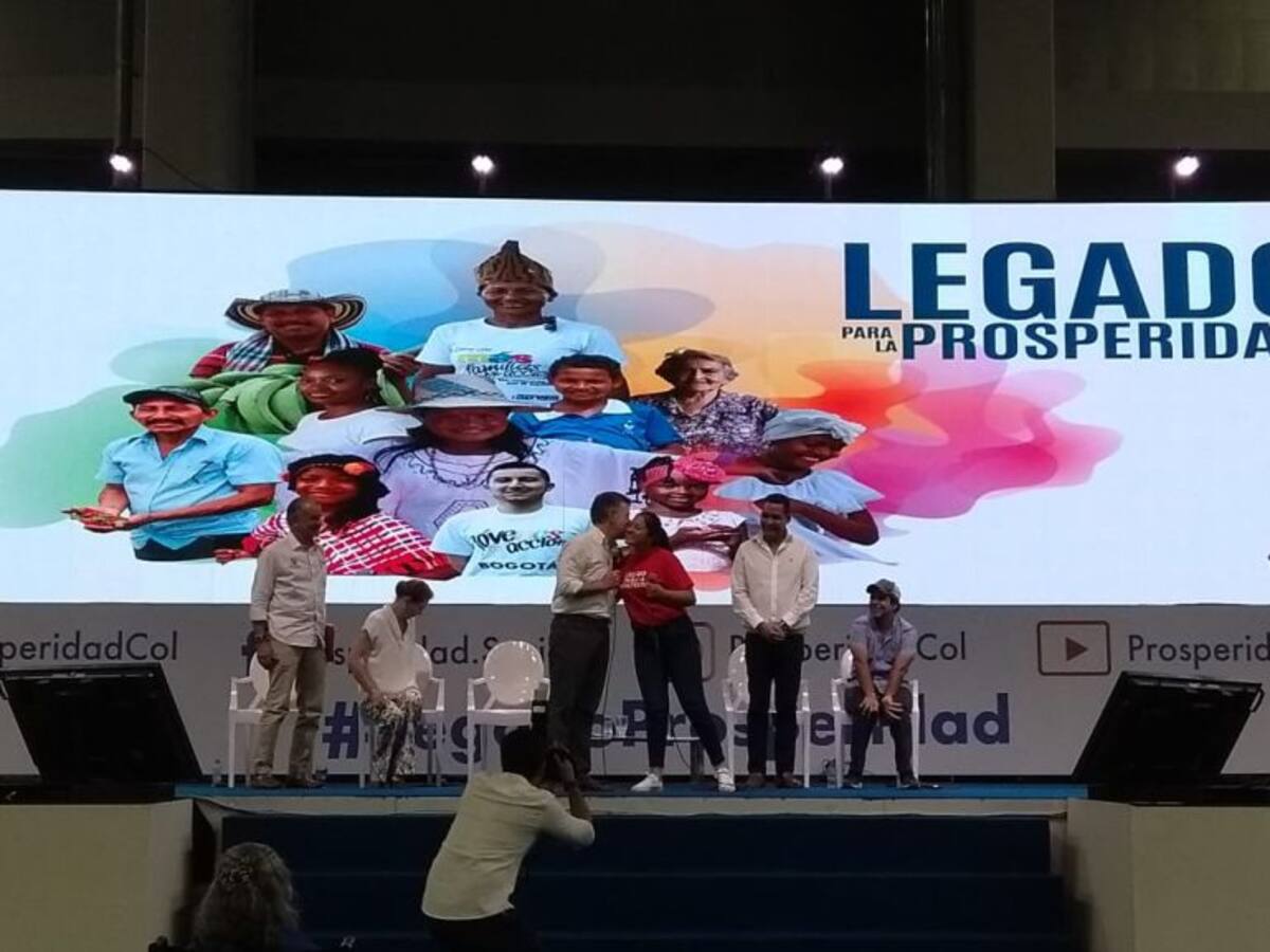 Santos designado cofundador de la red mundial contra la pobreza