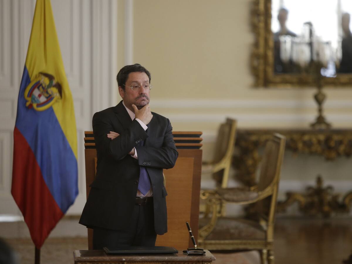 Petro arremete contra Pacho Santos y lo comparó con 'McPato''