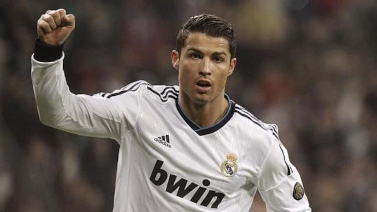 Los máximos logros de su carrera los ha conseguido con el Manchester, con el cual ganó tres Premier Leagues, la FA Cup, dos Football League Cups, la Community Shield, la Liga de Campeones de la UEFA y la Copa Mundial de Clubes de la FIFA.