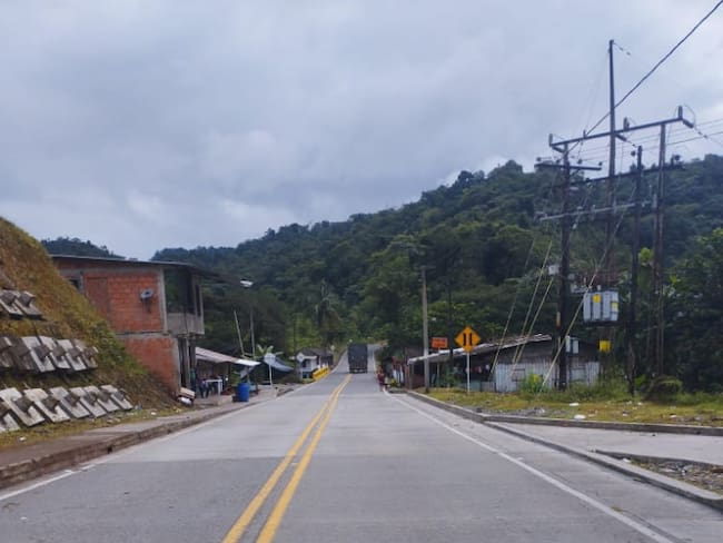 Corredor vial en la zona limítrofe entre Risaralda y Chocó
