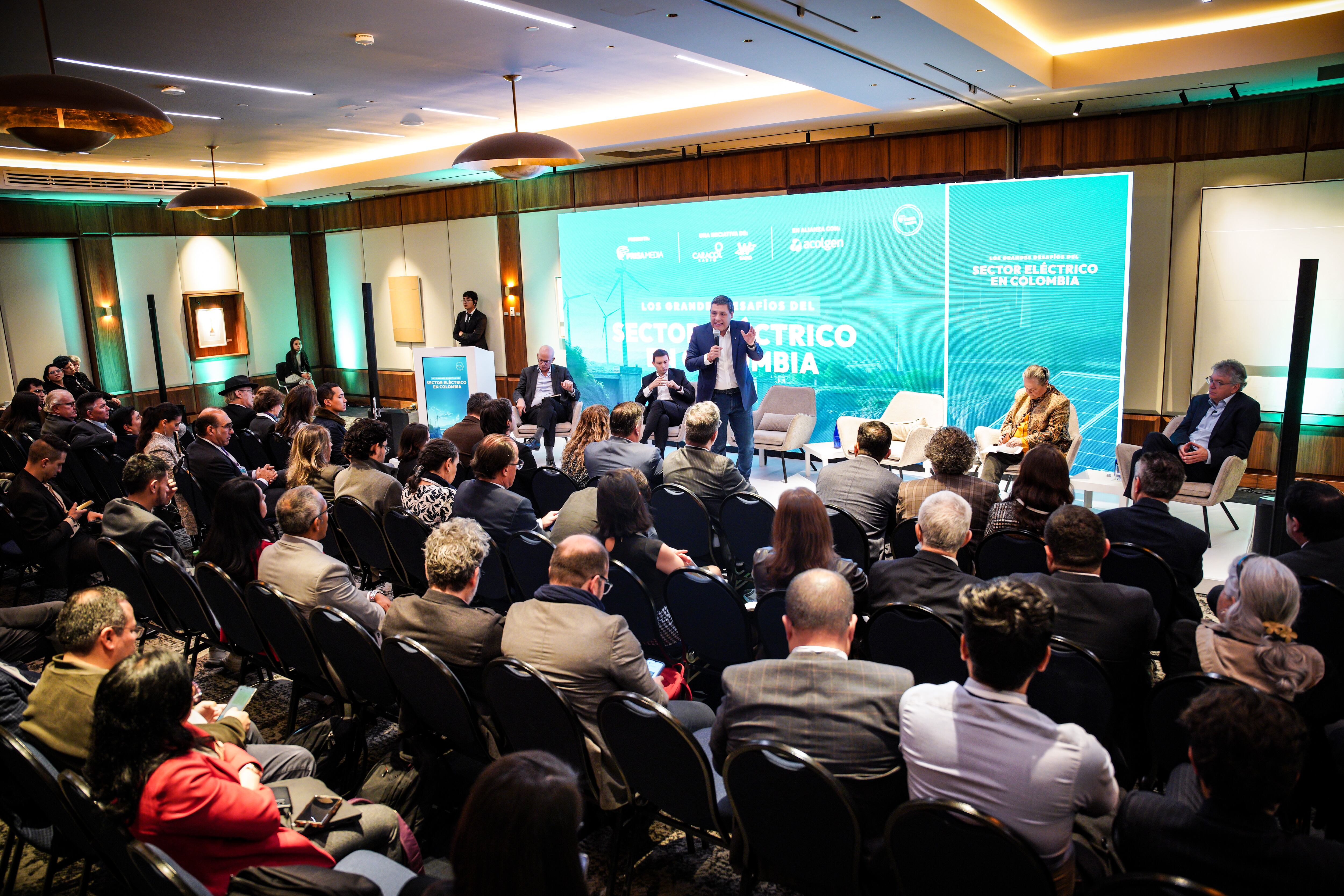 Candidatos ponen sobre la mesa las decisiones que marcarán el futuro energético del país. | Foto: Caracol Radio