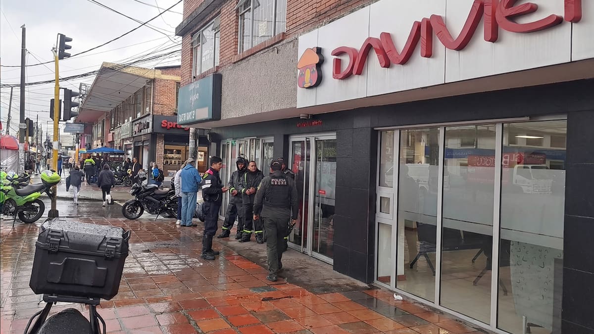 Capturado un hombre que generó pánico en un banco con una maleta que supuestamente tenía explosivos