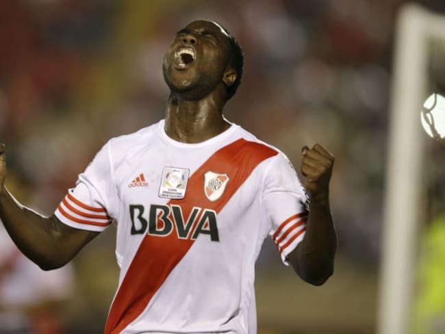 Balanta marcó un gol en la derrota de River 2-3 ante Independiente
