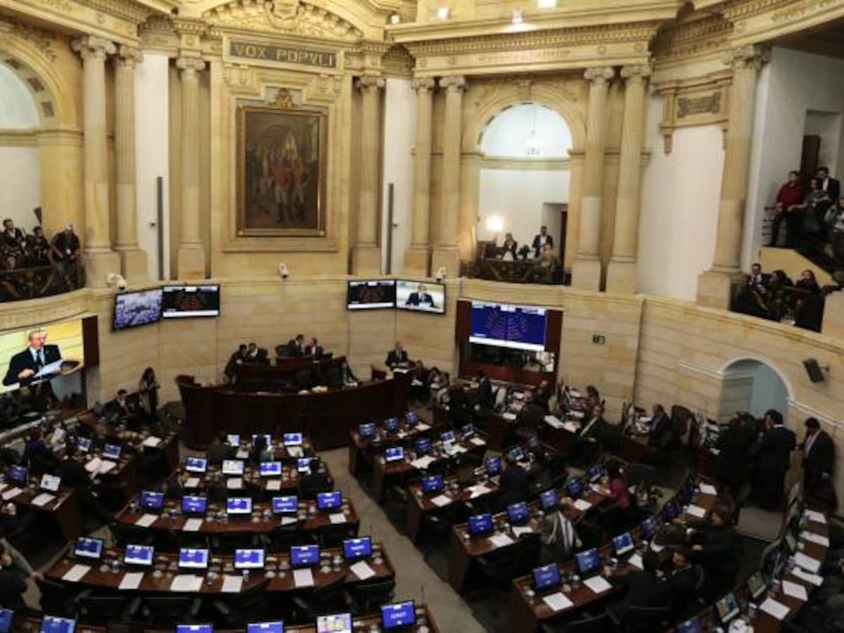 Rebajan condena a implicados en carrusel de contratos en el Senado