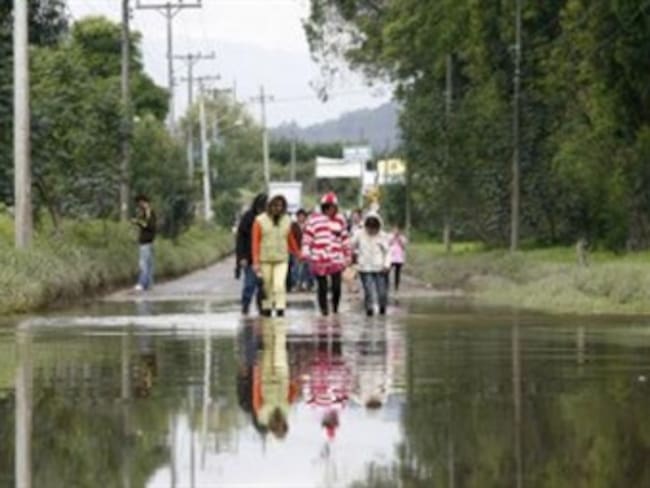 Autoridades piden evacuación de zonas ribereñas del río Bogotá