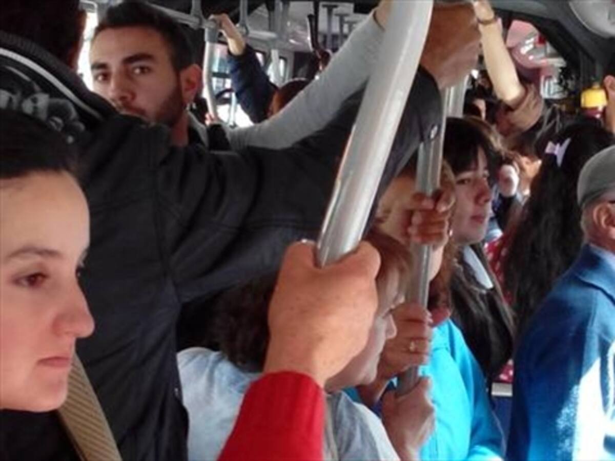 Usuarios inconformes crearon 'Salvemos Transmilenio'