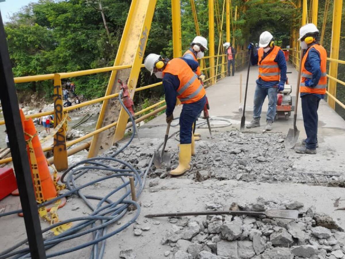 Inició reparación del puente sobre Río Frío en Rivera, Huila