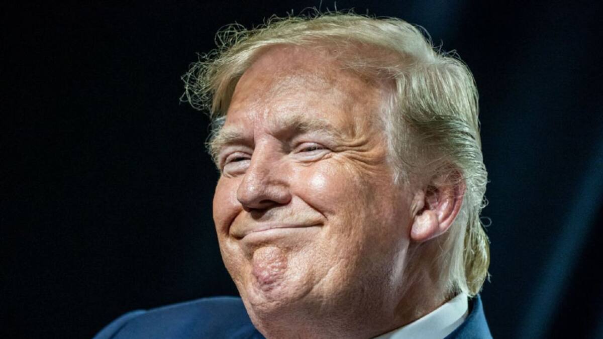 Twitter recuerda a Trump sus tuits: Le recomiendan tomar lejía para COVID