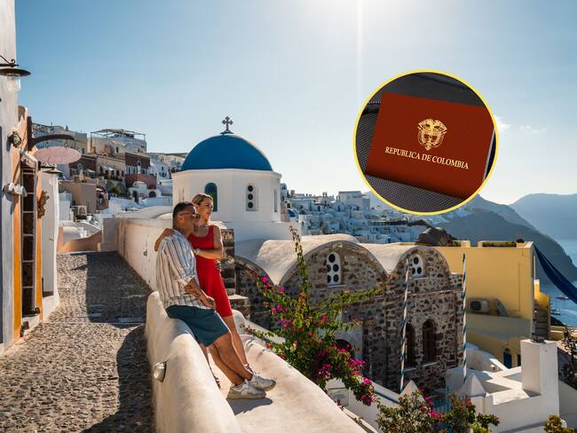 Pareja haciendo turismo en Santorini, Grecia. En el círculo, la imagen del pasaporte colombiano / Fotos: GettyImages