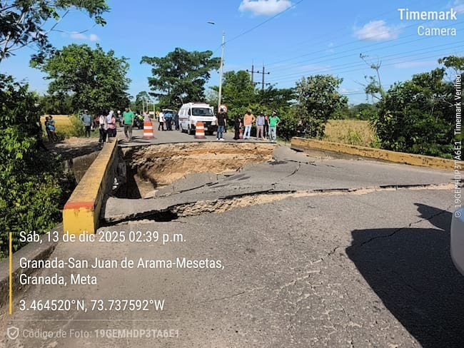 Cierre total de vía que conecta a Uribe con Granada en el departamento del Meta