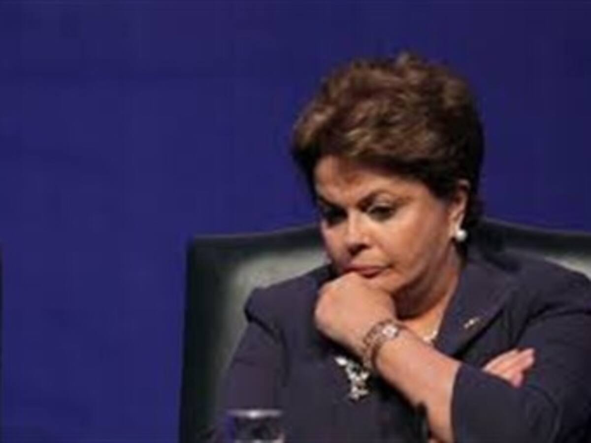 Rousseff inicia última etapa de su mandato como favorita para elección
