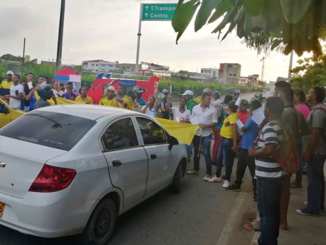 Habitantes del Pozón en Cartagena bloquearon la Cordialidad