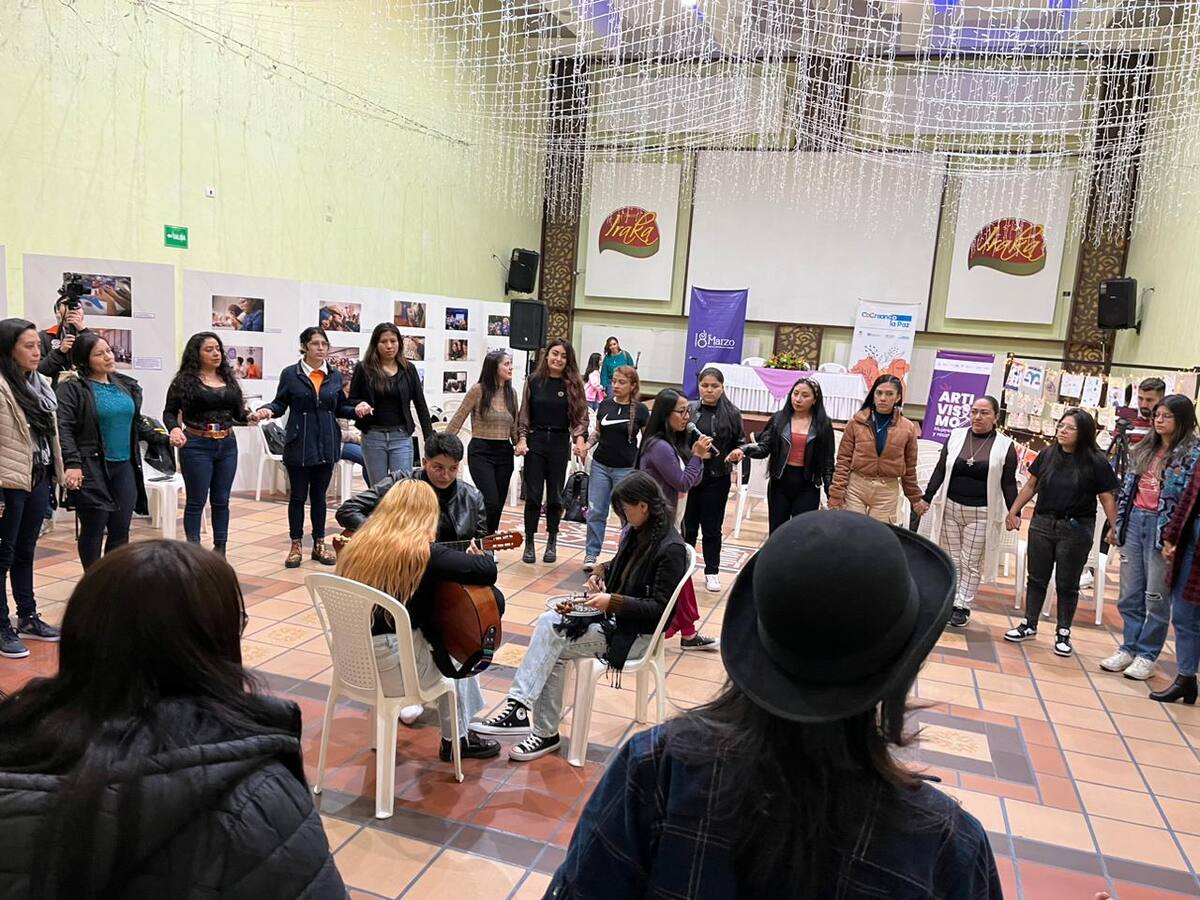 Mujeres artistas le apuestan a la construcción de Paz