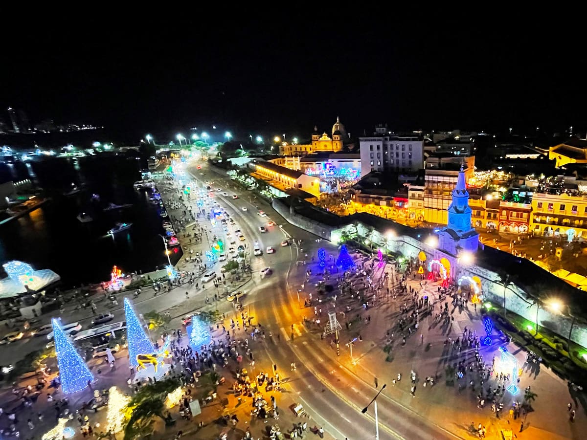 Cartagena encendió su alumbrado navideño en 38 puntos
