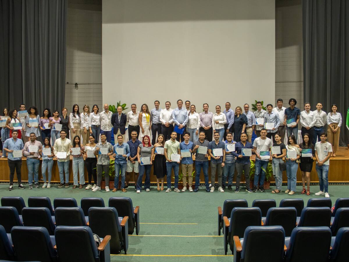 UTB protocolizó entrega de becas a 63 estudiantes de programas de pregrado