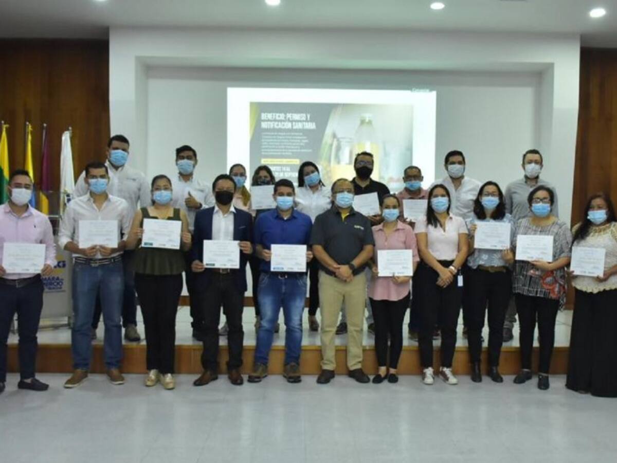 Emprendedores de Ibagué reciben registros sanitarios y de marca