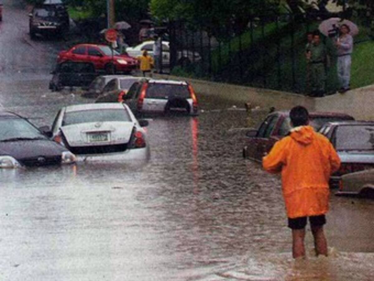 Vendaval causa estragos en Sevilla, Valle. Inundaciones graves en Caldas, Antioquia