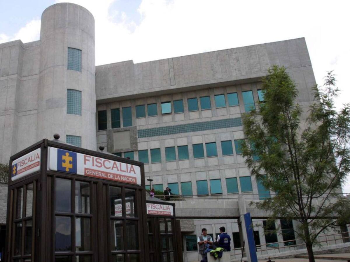 Fiscalía dice que expareja del testigo Monsalve no tiene investigaciones