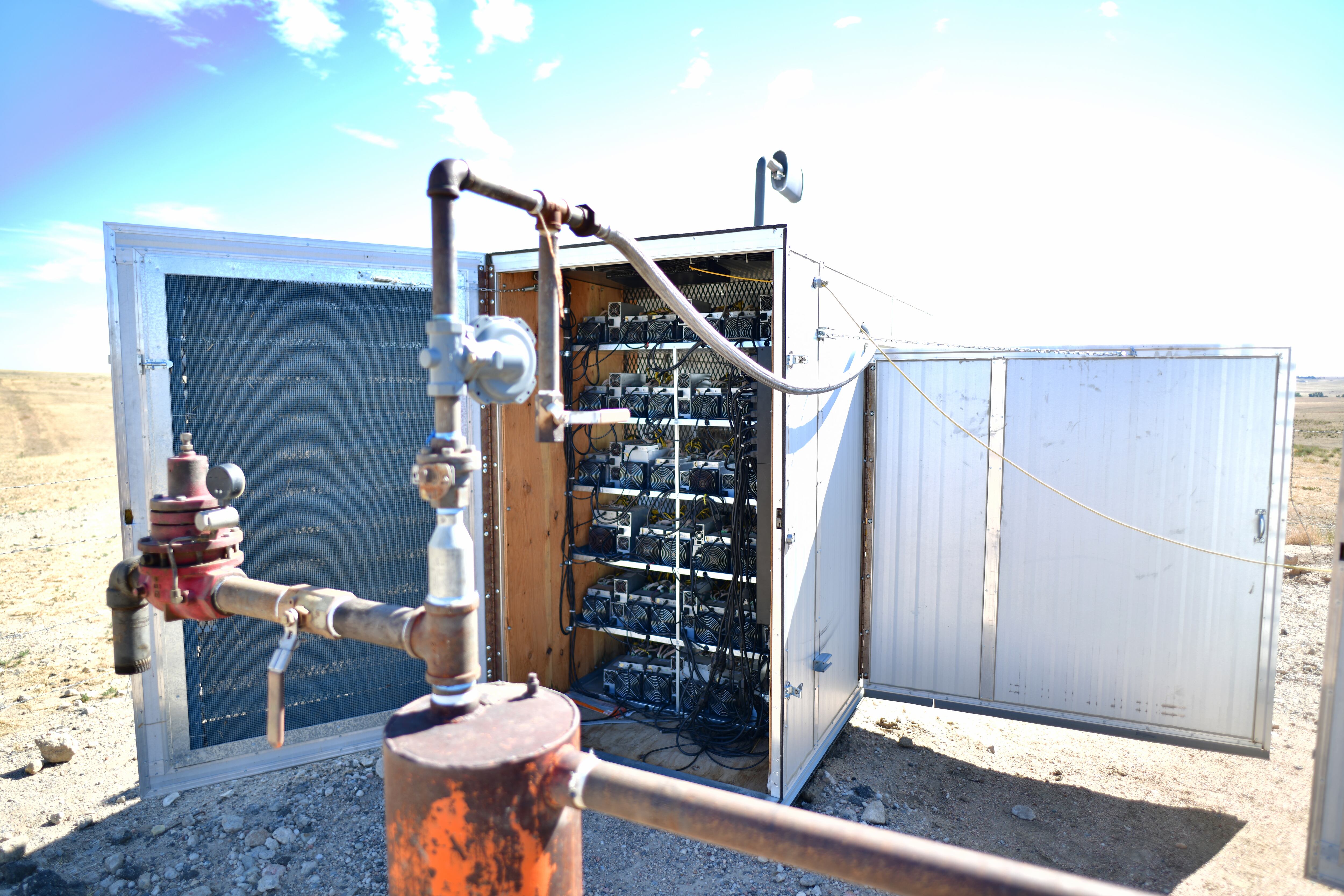 Estado de Nueva York prohíbe parcialmente minar criptomonedas por dos años