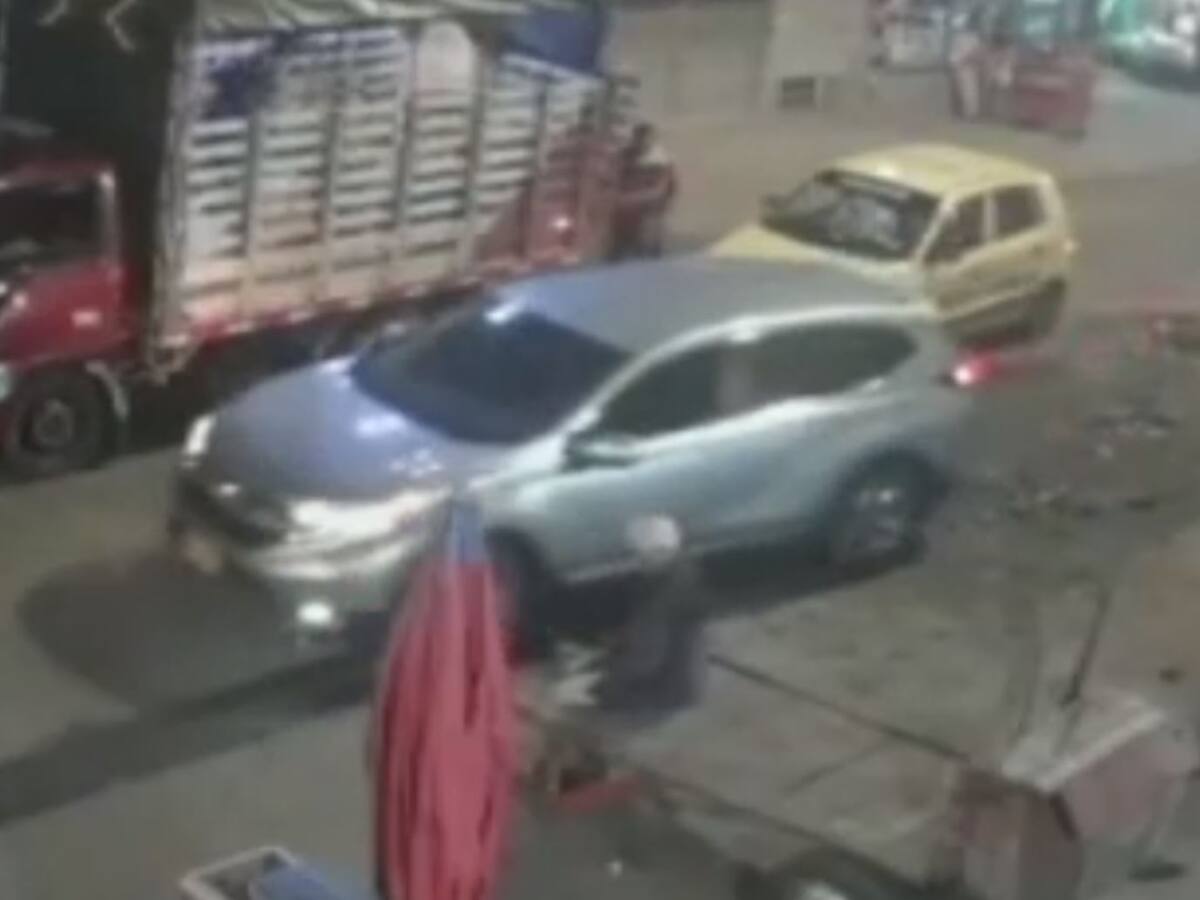 Camioneta en la que atropellaron a dos policías es de un comerciante de Ibagué