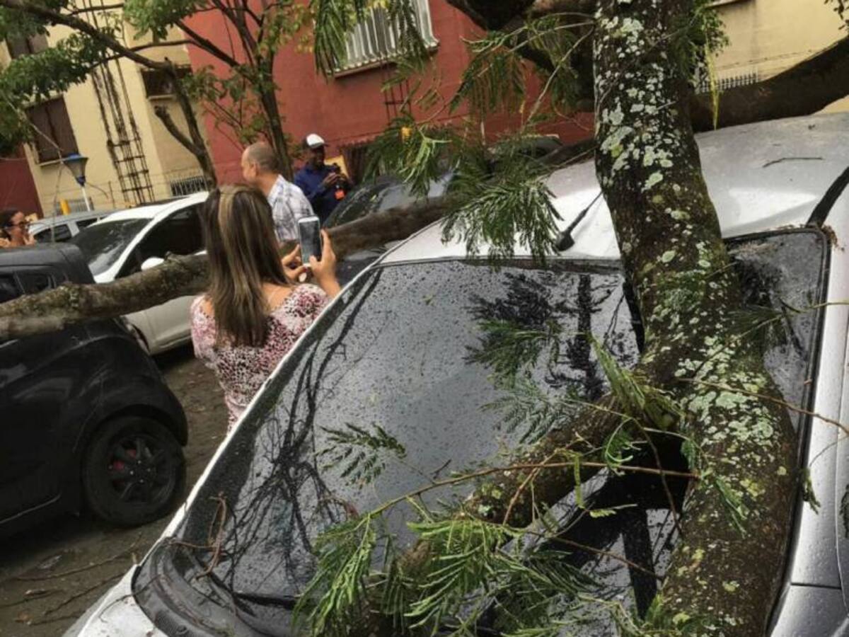 Granizada y vendaval al sur de Cali, causan emergencias