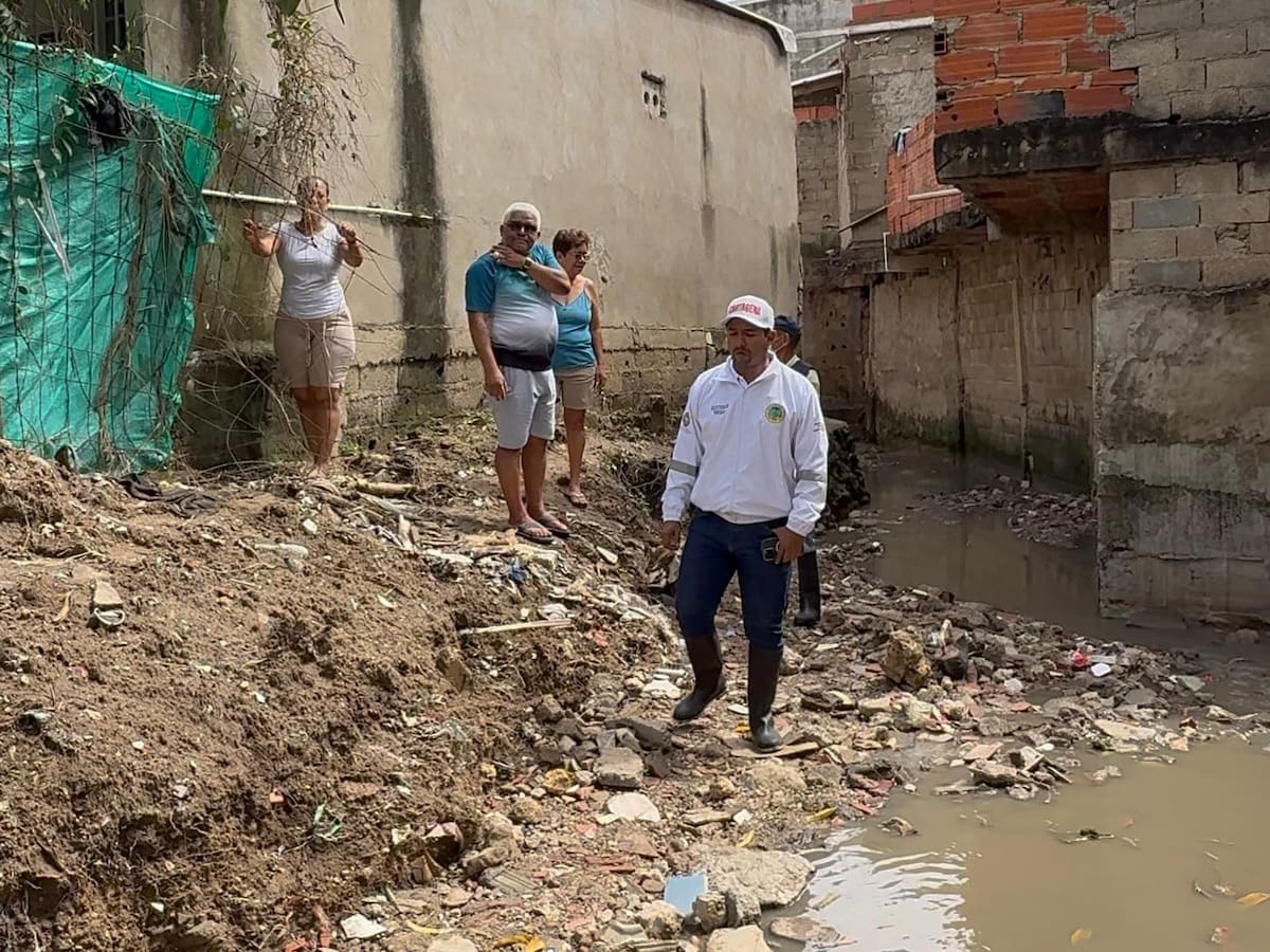 OAGRD realizó limpieza de canal en el barrio Quindío tras 40 años sin intervención