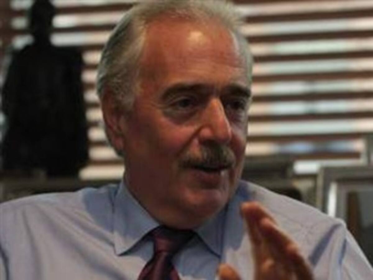 Pastrana pide a Santos anteponer la paz a aspiraciones políticas