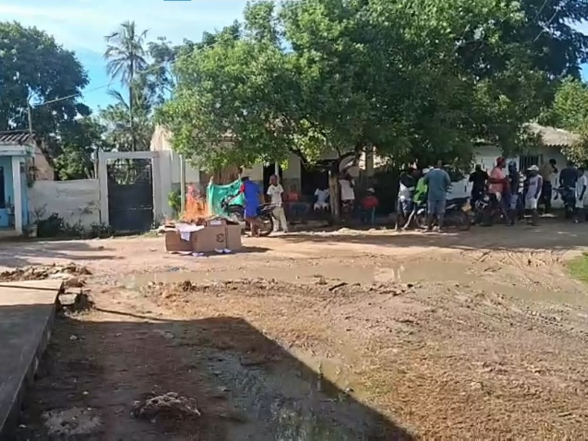 Turba destruyó y quemó el material electoral en corregimiento de Rocha, Bolívar: esto se sabe